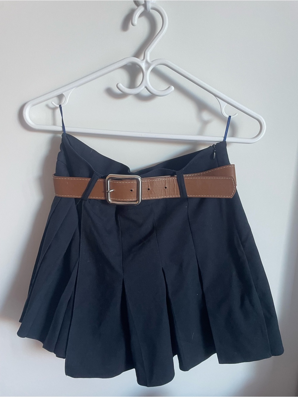 Chic Autumn Pleated Black Mini Skirt w/ Belt | Fall Vibe High Quality